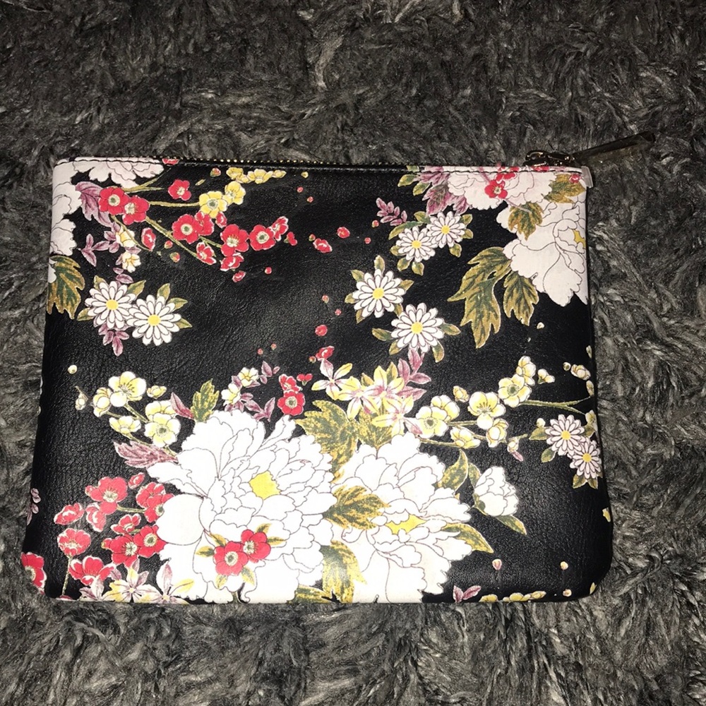 Big Buddha clutch nwot